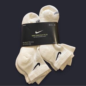 Nike Everyday Plus White Athletic Socks